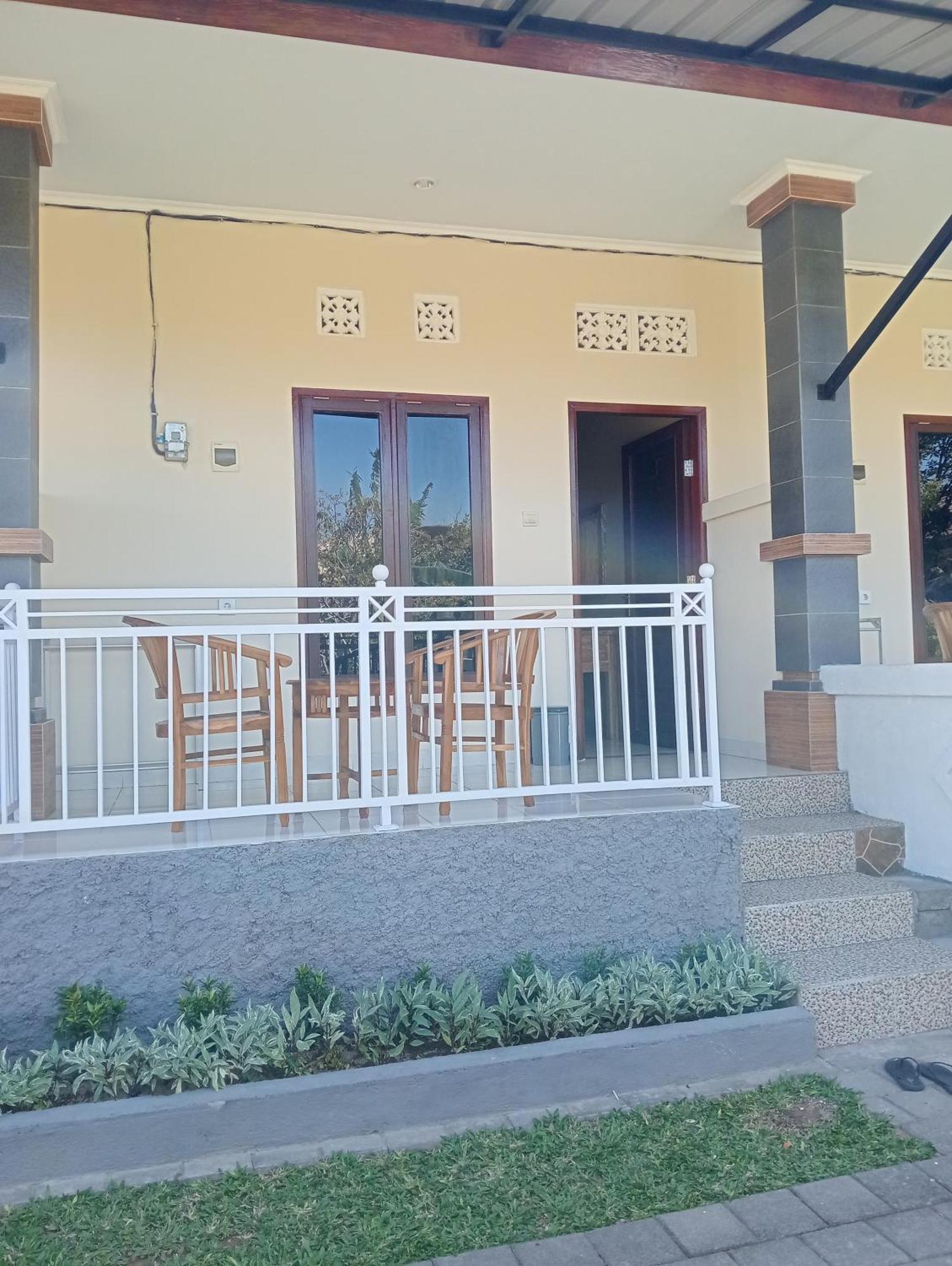 Prayoga Homestay Унгасан Экстерьер фото