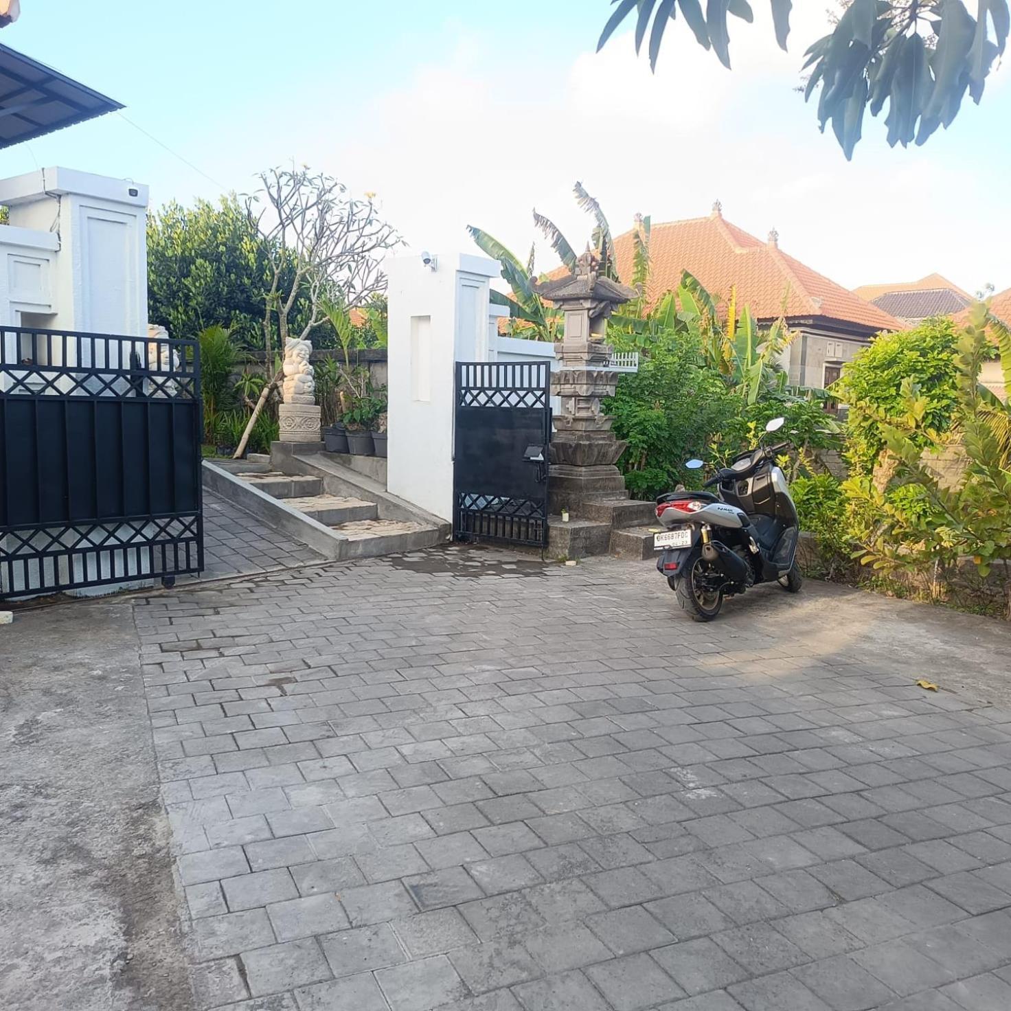 Prayoga Homestay Унгасан Экстерьер фото